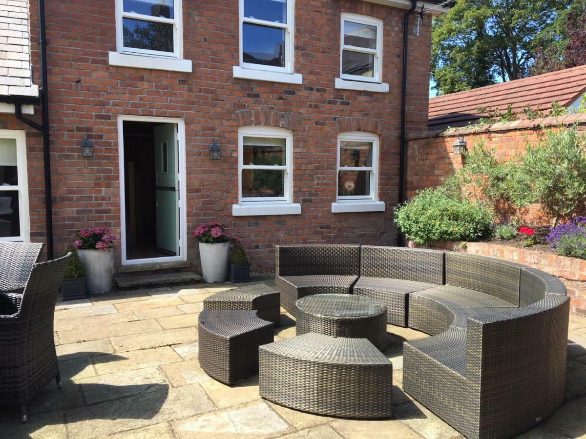 The Coach House Southport Exterior photo